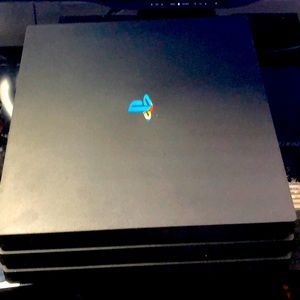 PS4 PRO